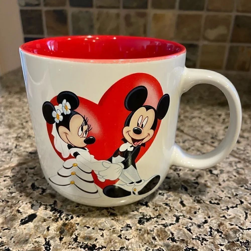 Disneyland Exclusive Paris Minnie and Mickey Wedding Celebration Cup Thailand